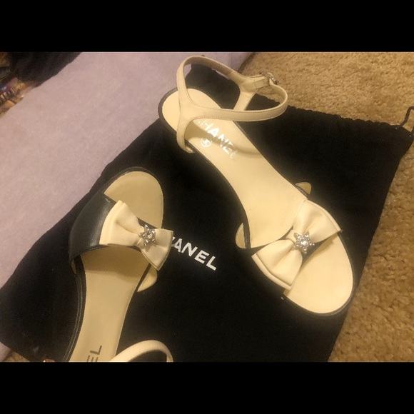FOR TRADE AS WELL.Good condition Chanel heels😍😍 - Picture 5 of 8